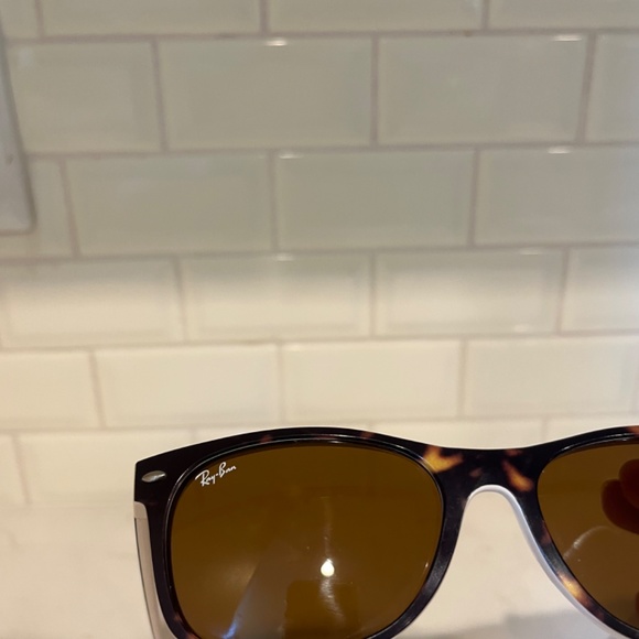 Ray Ban Sunglasses - Picture 8 of 9